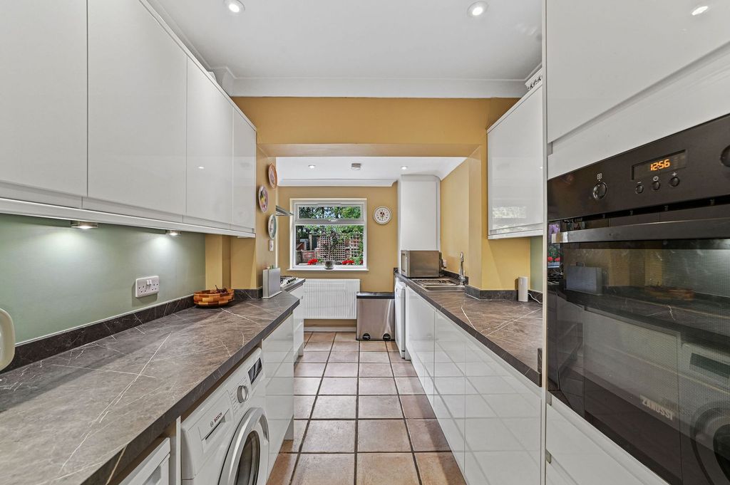 Property photo 3 of 15