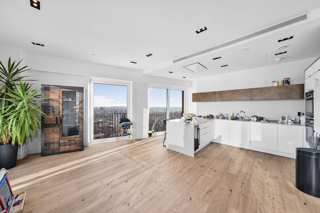 Property photo 3 of 18 Picture No. 10