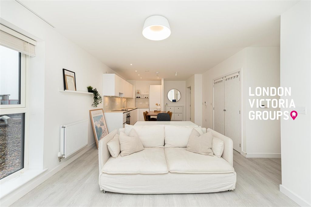 Property photo 1 of 12 1-4968.Jpg