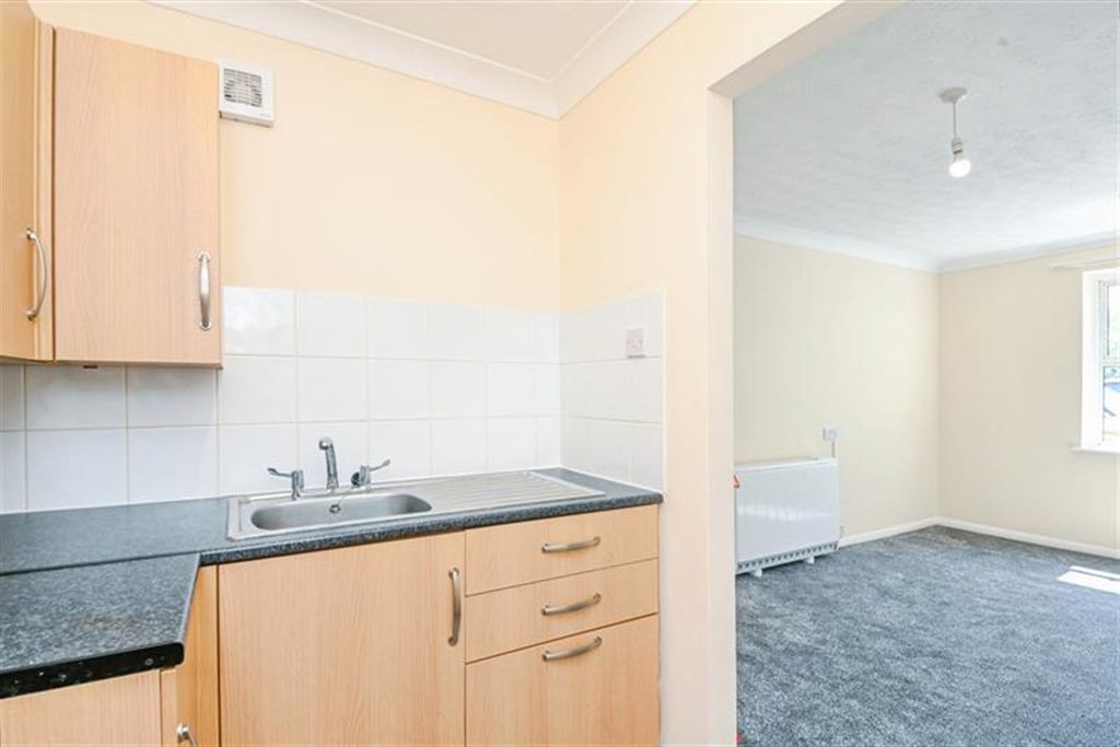 Property photo 1 of 13 (Main)