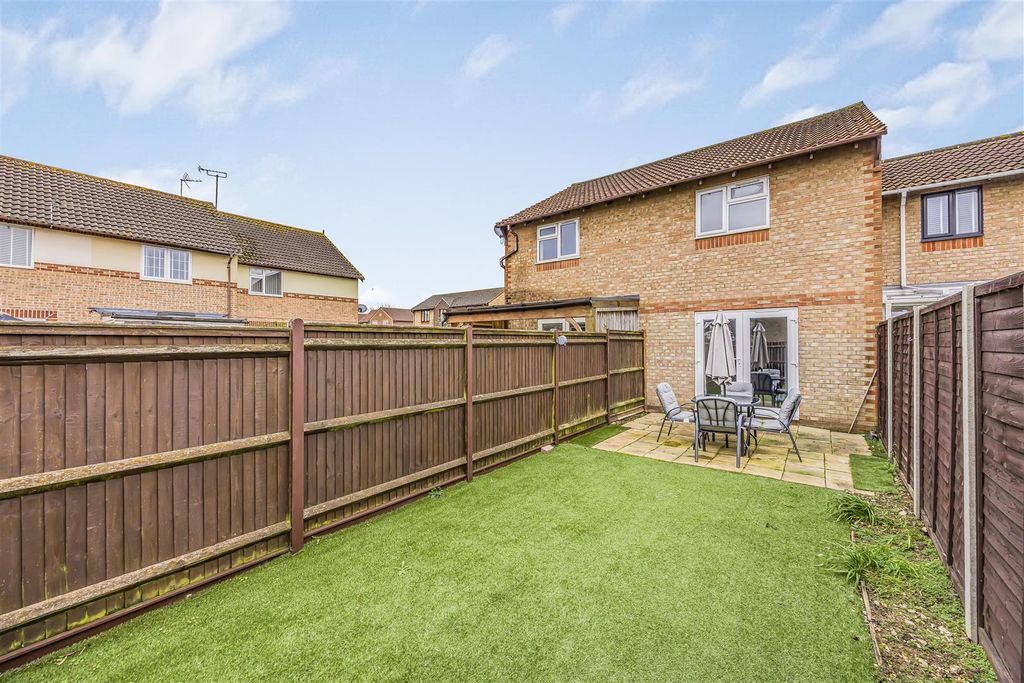 Property photo 2 of 14 5 Marston Lane, Portsmouth-Porticomarketing-Soldby