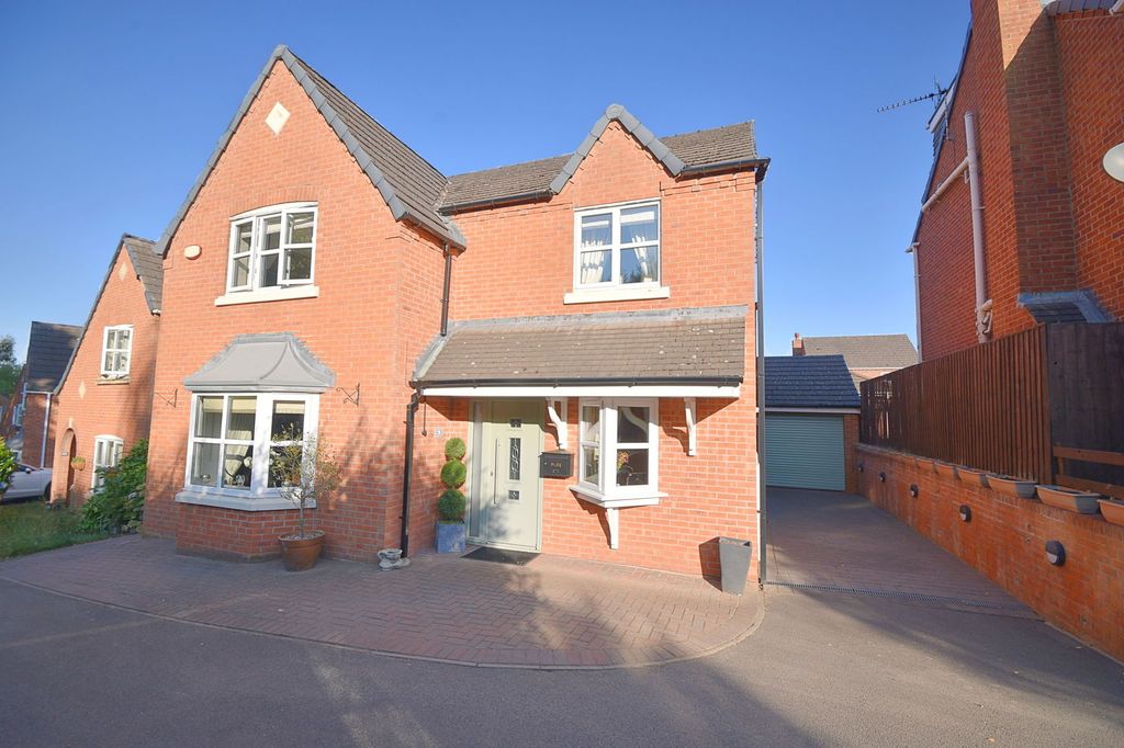 Property photo 1 of 24