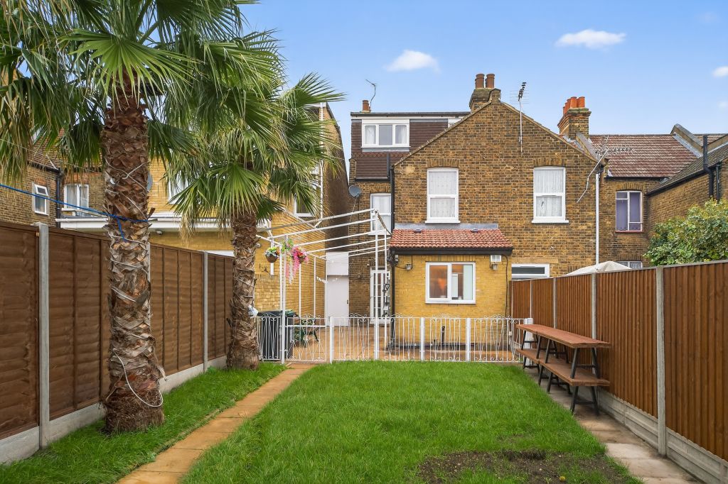 Property photo 1 of 23