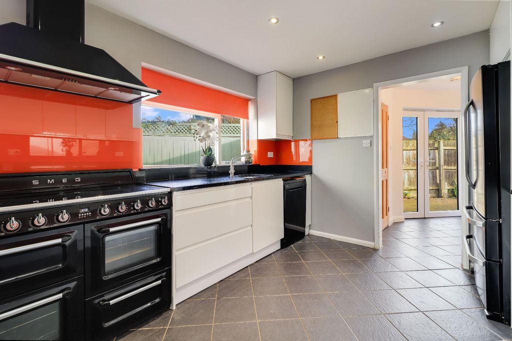 Property photo 2 of 23 Img (8).Jpg