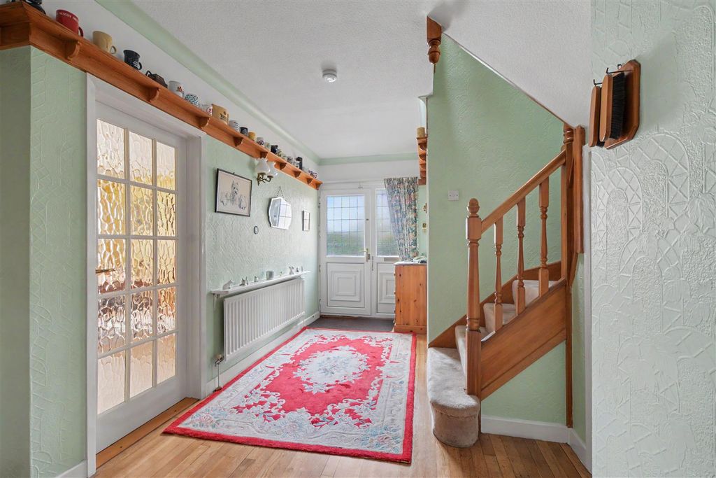Property photo 3 of 35 Entrance Hall_2.Jpeg