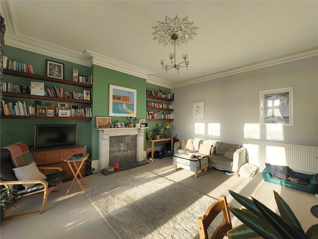 Property photo 3 of 19 Picture No. 17