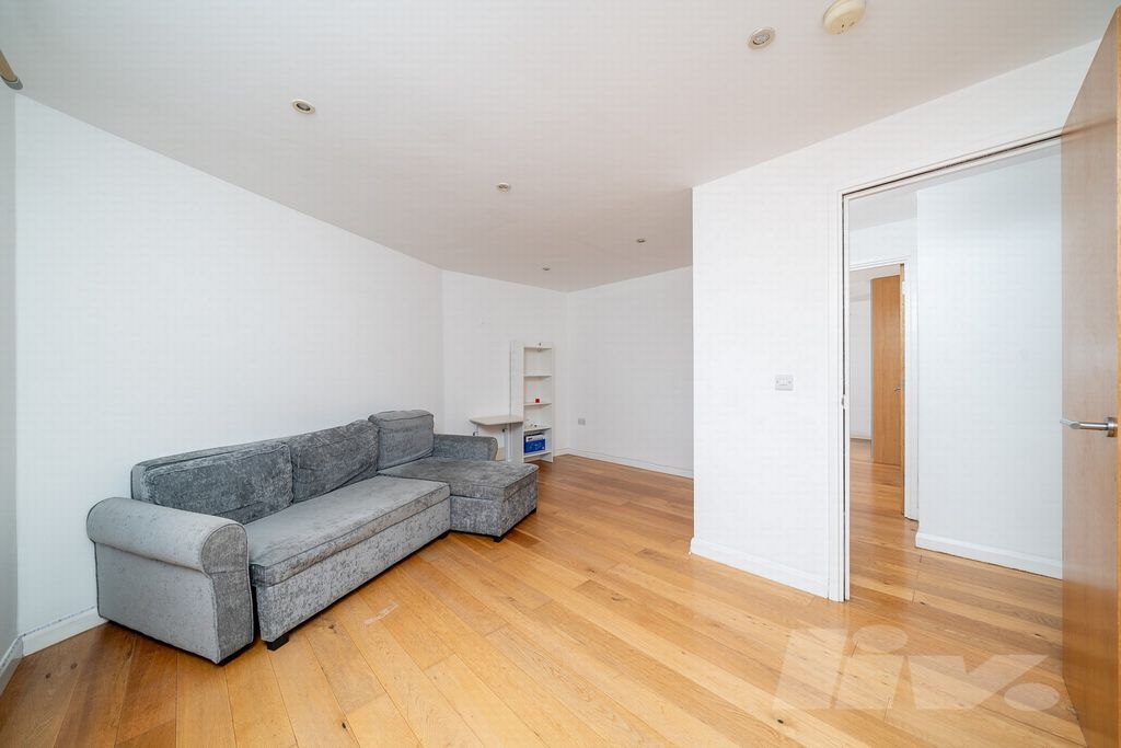 Property photo 3 of 13 Photo 9