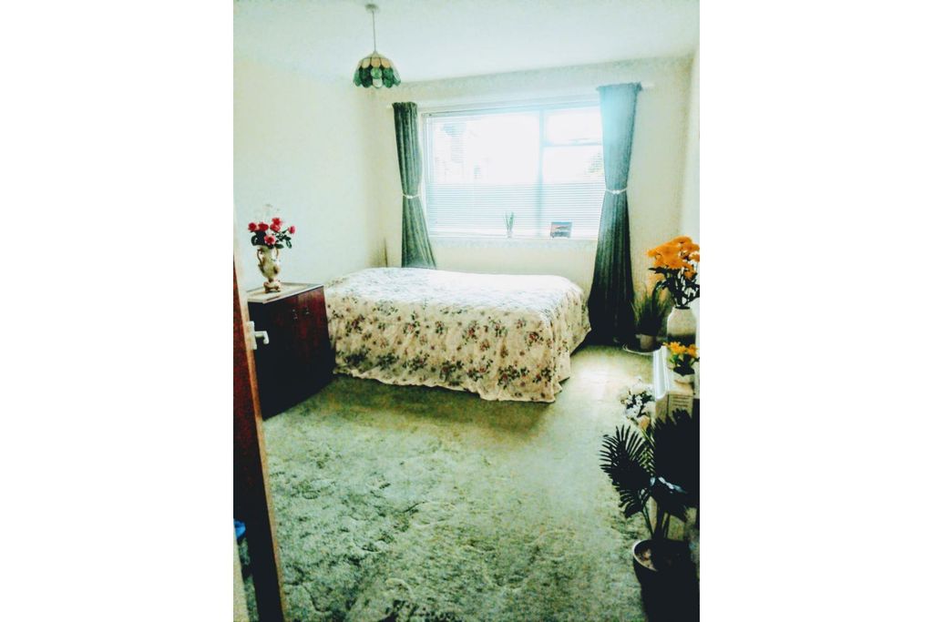 Property photo 3 of 18 Bedroom
