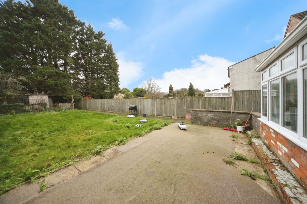 Property photo 3 of 18