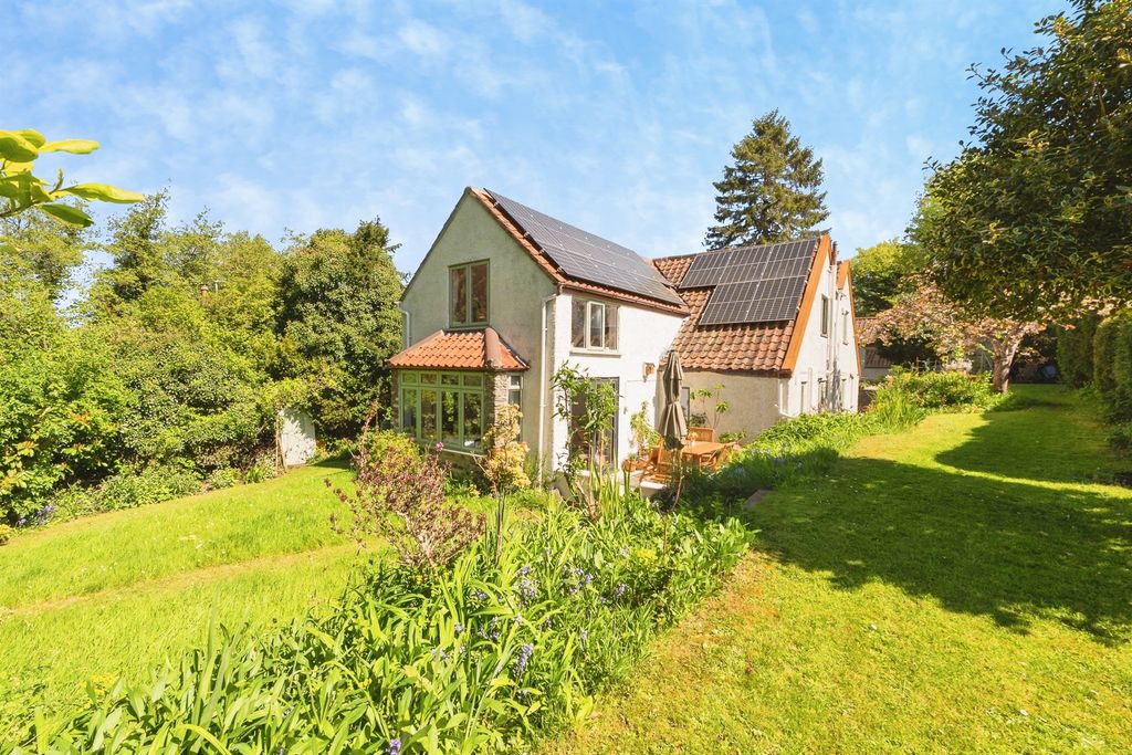 Property photo 1 of 25