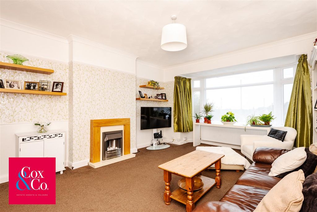 Property photo 2 of 17 81M_5134.Jpg