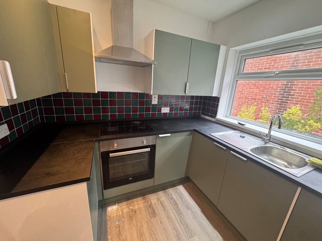 Property photo 2 of 10 Picture No. 05