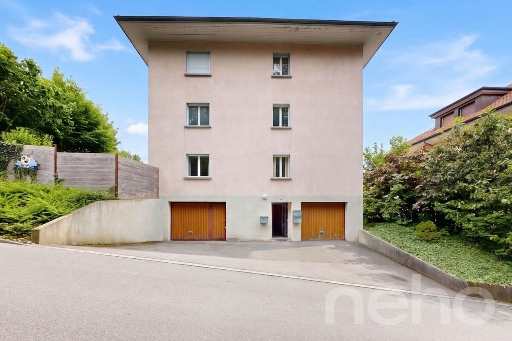 Property photo 3 of 12