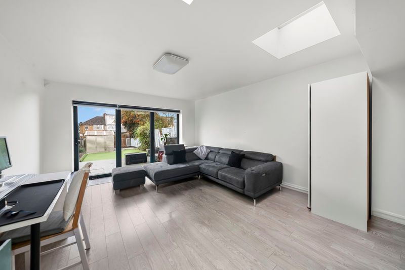 Property photo 3 of 12 Photo 1