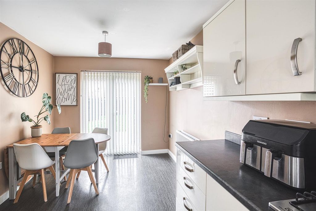 Property photo 3 of 19 316A2399_Hdr.Jpg