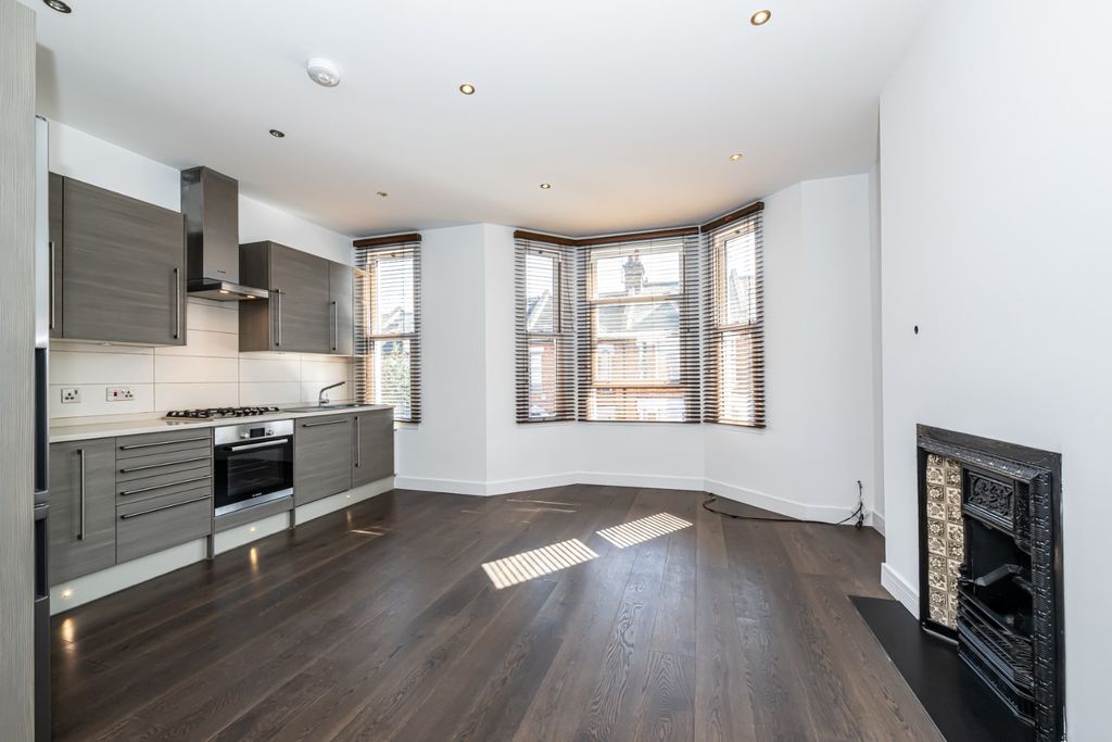 Property photo 3 of 27 4300313