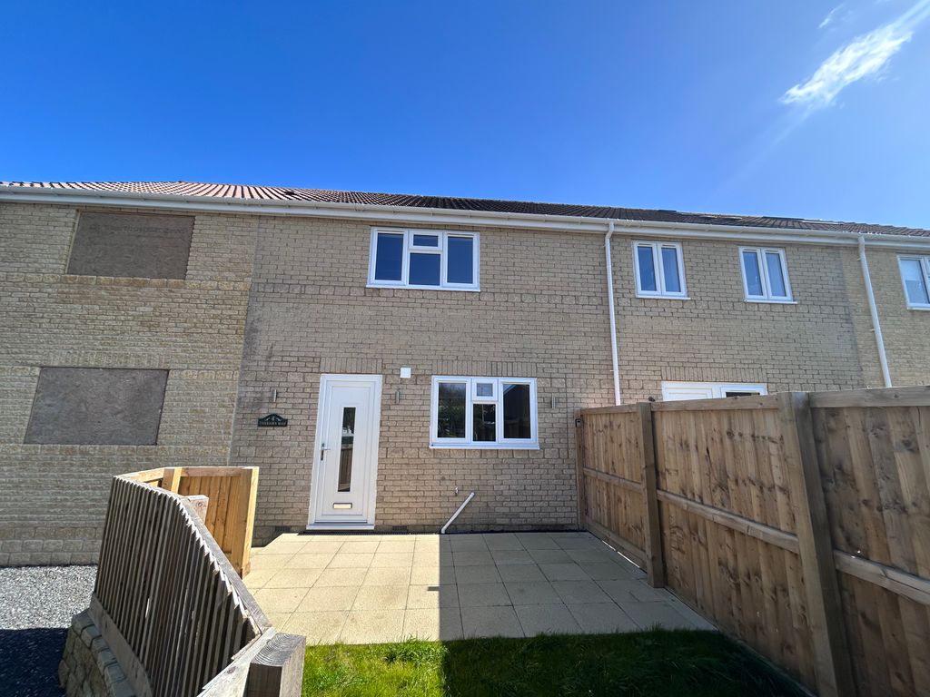 Property photo 1 of 8 Front