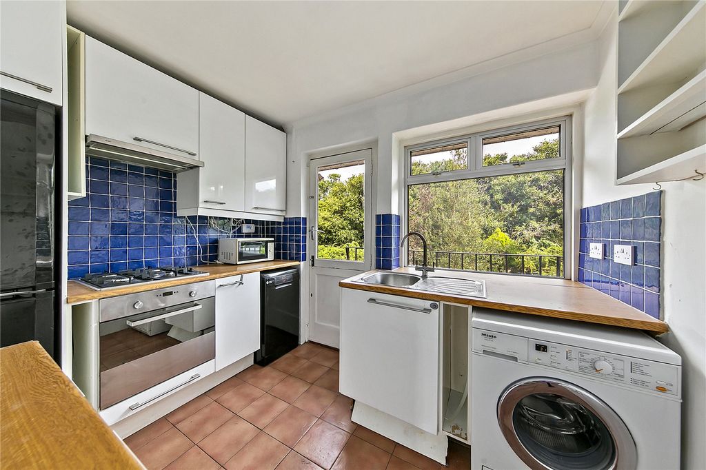 Property photo 3 of 9 Picture No. 06