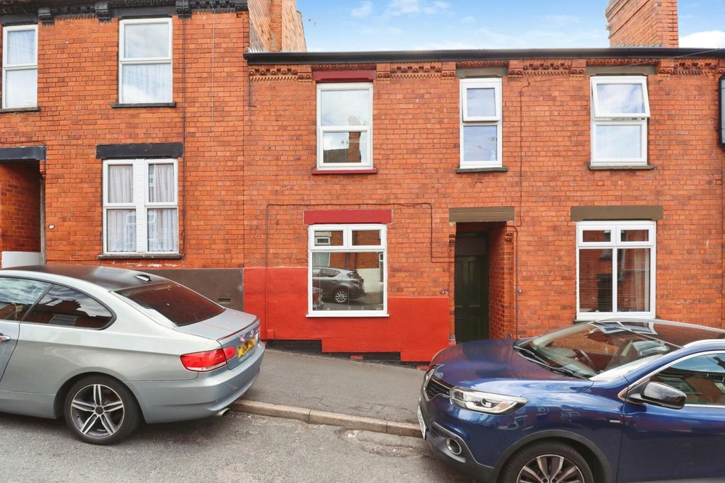 Property photo 1 of 11