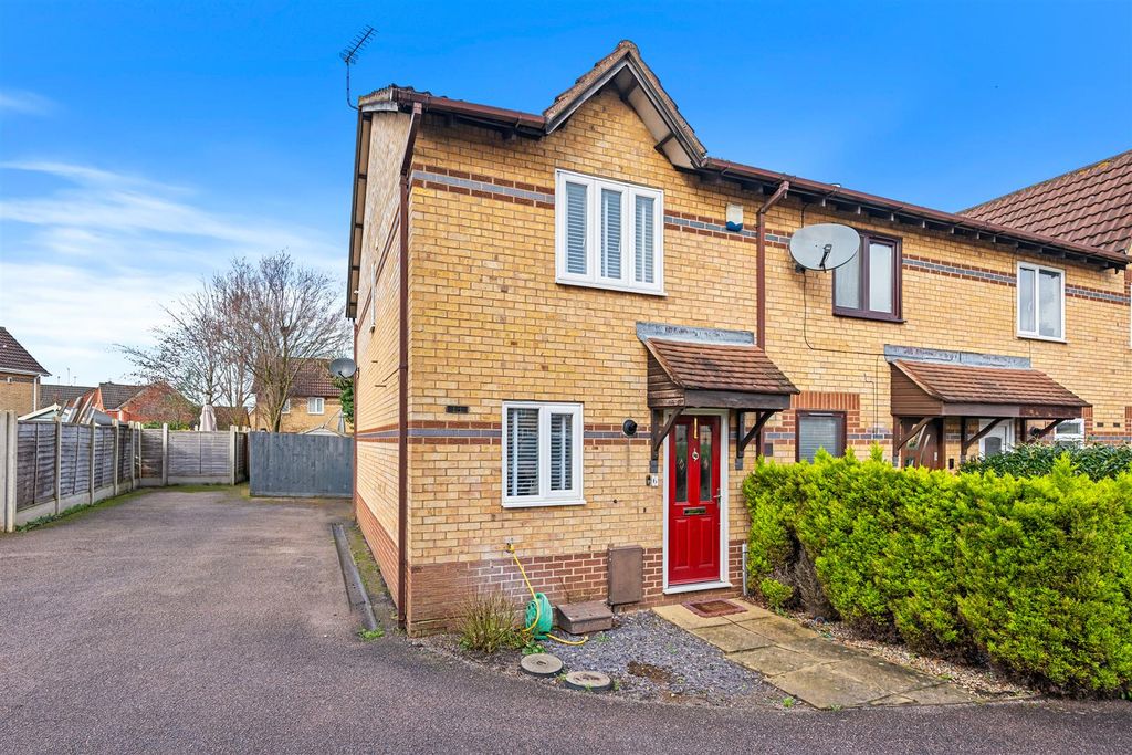 Property photo 1 of 13 6Reimscourtweb02.Jpg