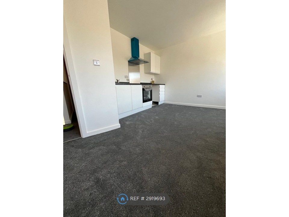 Property photo 1 of 5 Lounge / Kitchen
