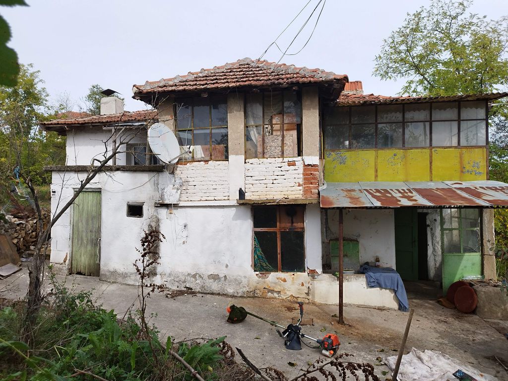 Property photo 1 of 6