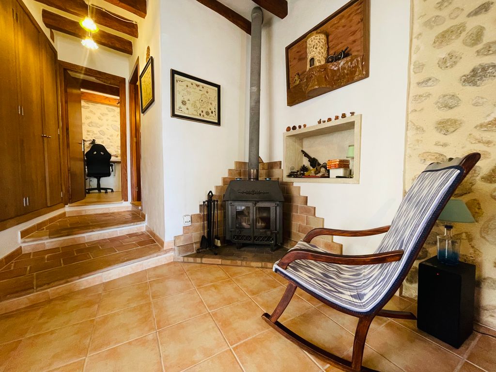 Property photo 2 of 17 1_Fireplace.Jpg