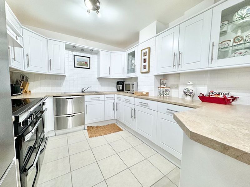 Property photo 3 of 19 Breakfast Kitchen View 2