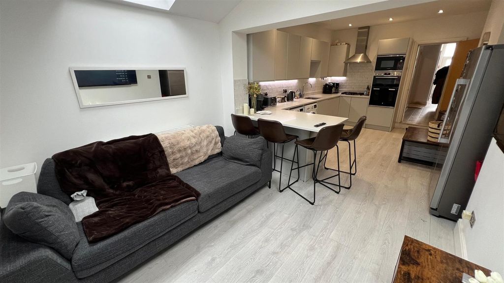 Property photo 1 of 14 Img-20241025-Wa0015.Jpg