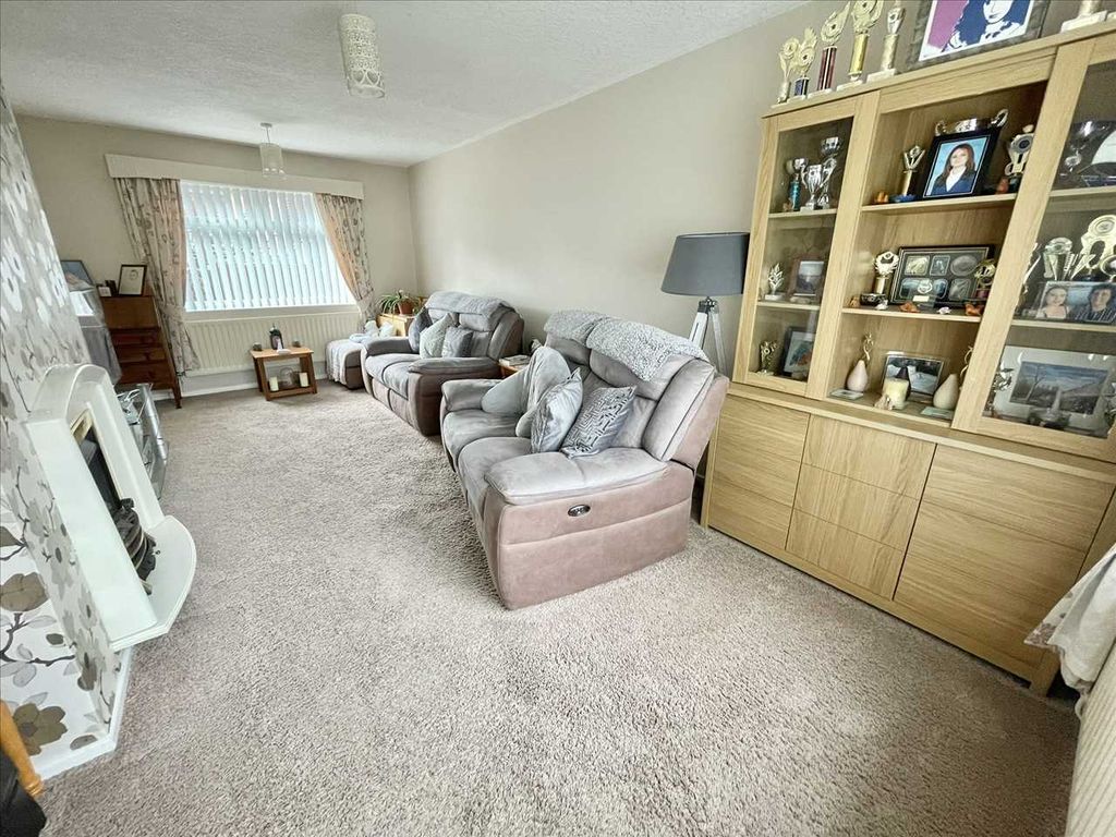 Property photo 2 of 11 Lounge (Through Room)