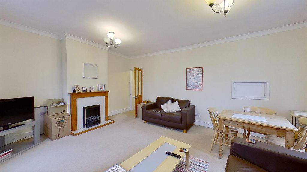 Property photo 3 of 10 Duntshill-Road-Earlsfield-Sw18-01252022_153911.Jpg