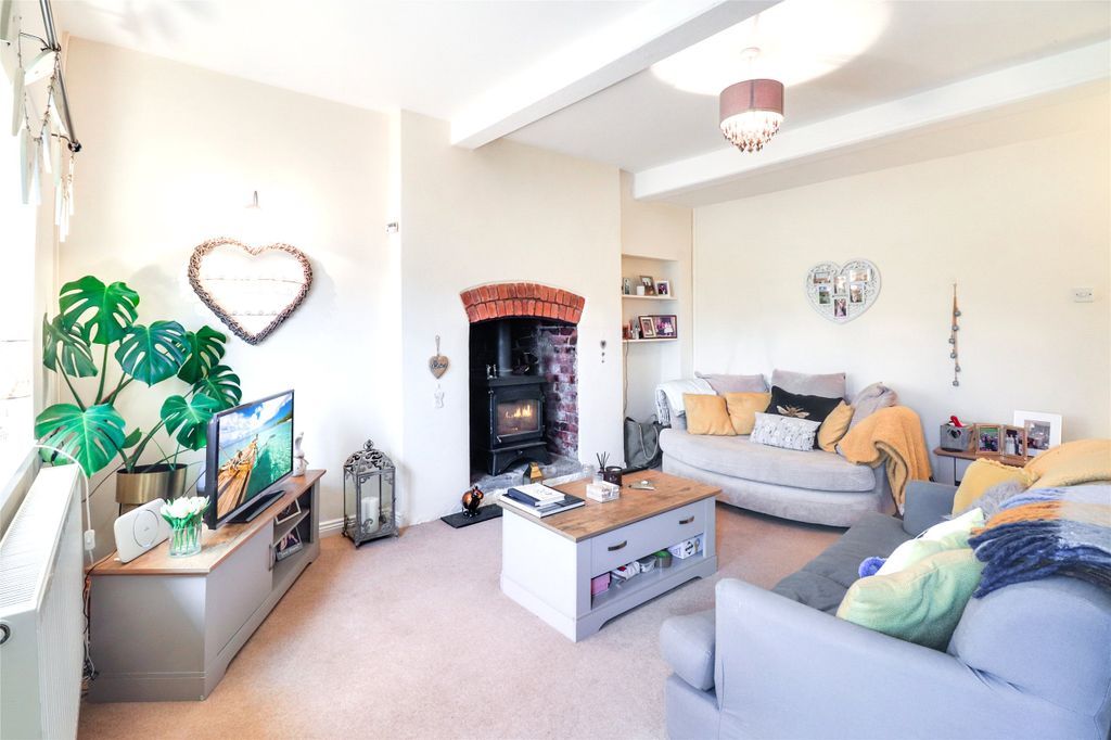 Property photo 3 of 10 3 - Picture No. 01