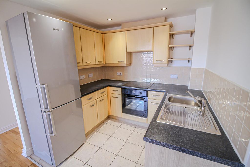 Property photo 3 of 13 Img_9831.Jpg