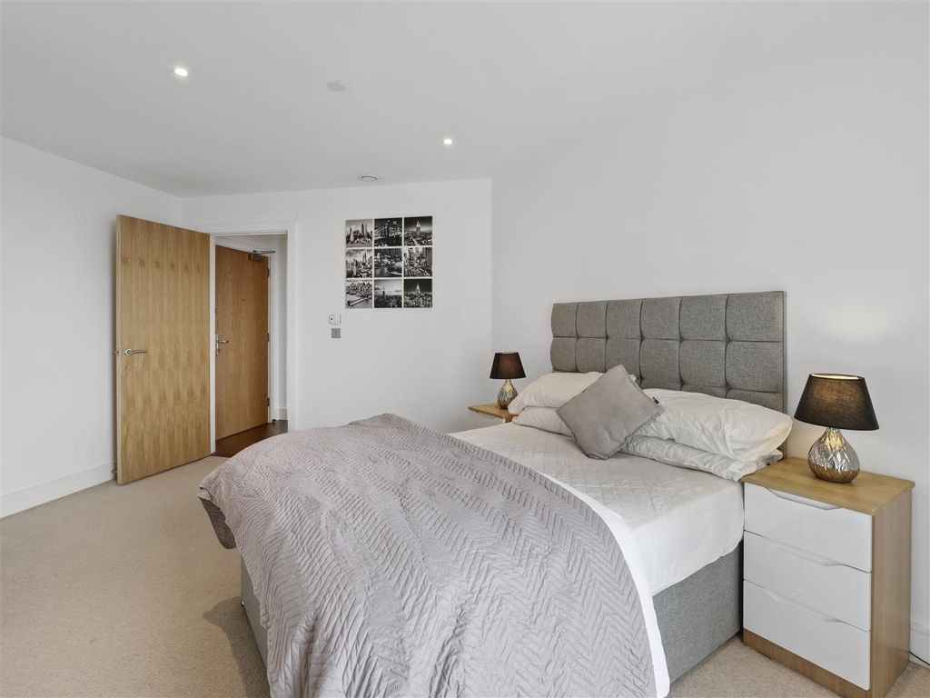 Property photo 1 of 11 1d226083-8Adf-4642-98B7-6E0A43c5Ead9Oshhe - 1901 G
