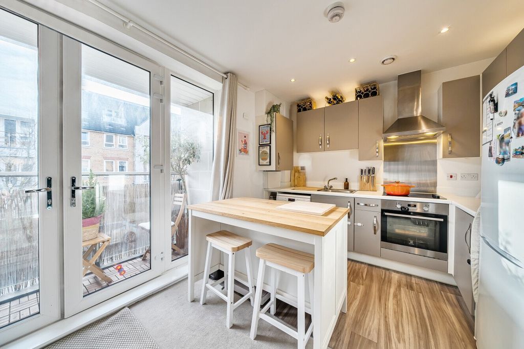 Property photo 2 of 23 Picture No. 04