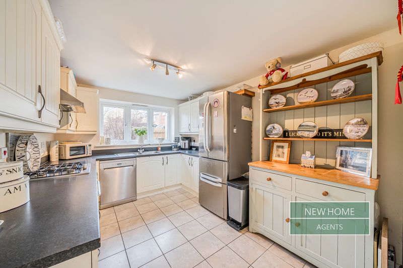 Property photo 3 of 19 Photo 8