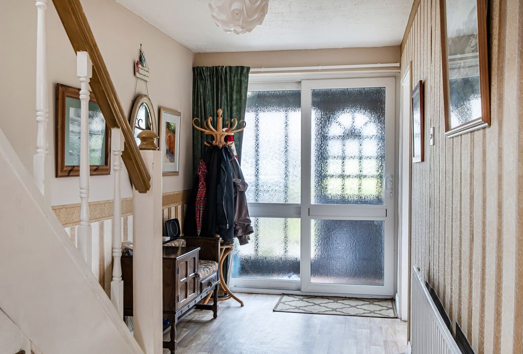 Property photo 2 of 14 1464347-7-6A0Ec53...