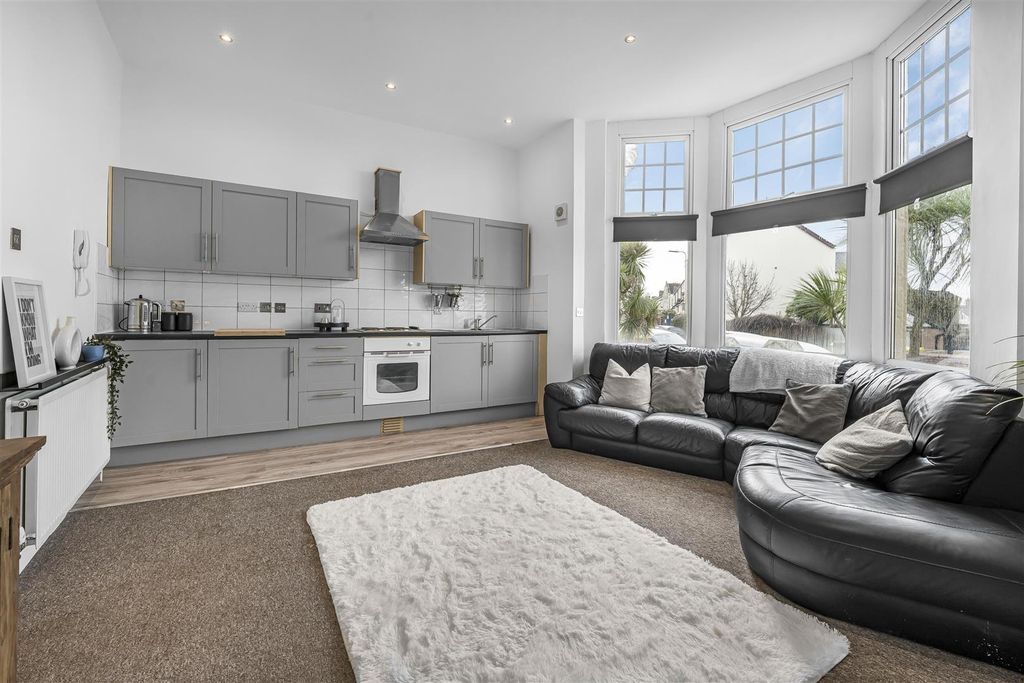 Property photo 2 of 10 17-A7405944 Copy 2.Jpg