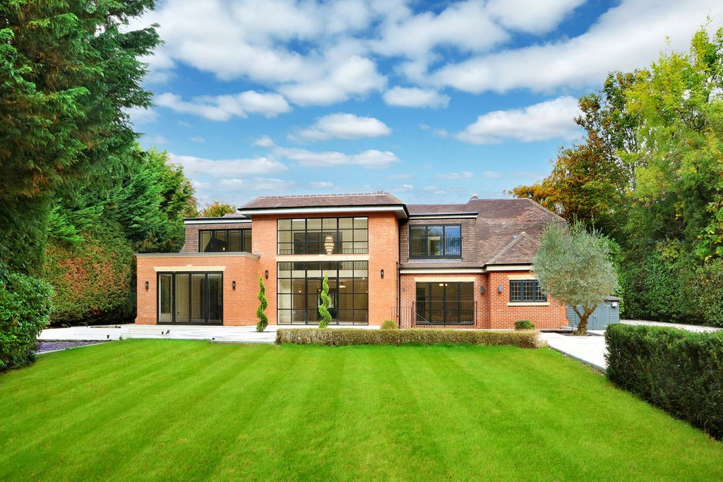 Property photo 3 of 26