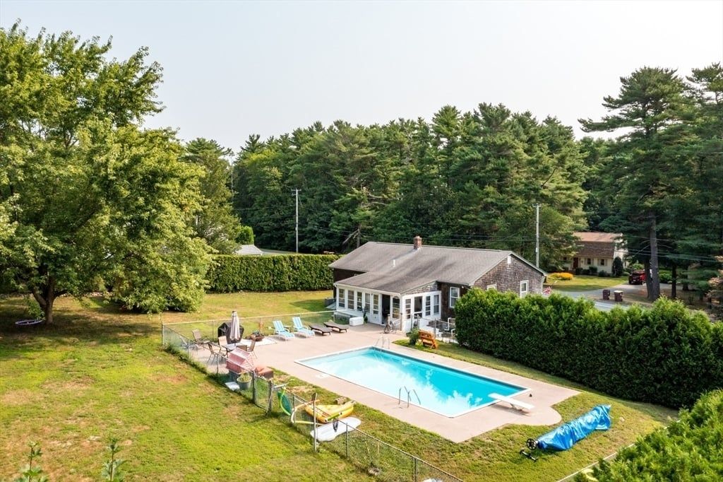 Property photo 1 of 20