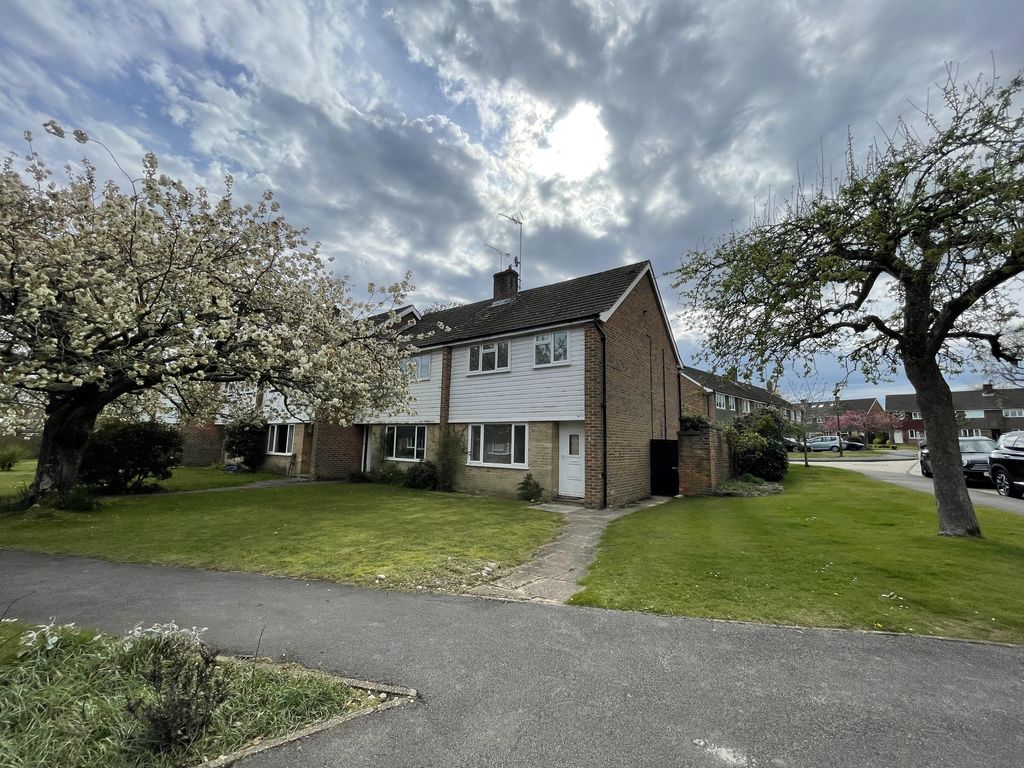 Property photo 1 of 8 Front