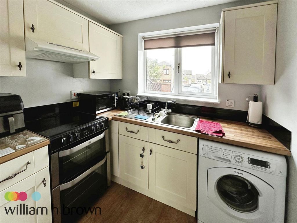 Property photo 3 of 7 Image