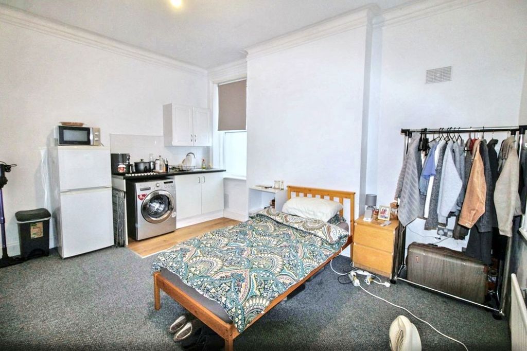 Property photo 2 of 4