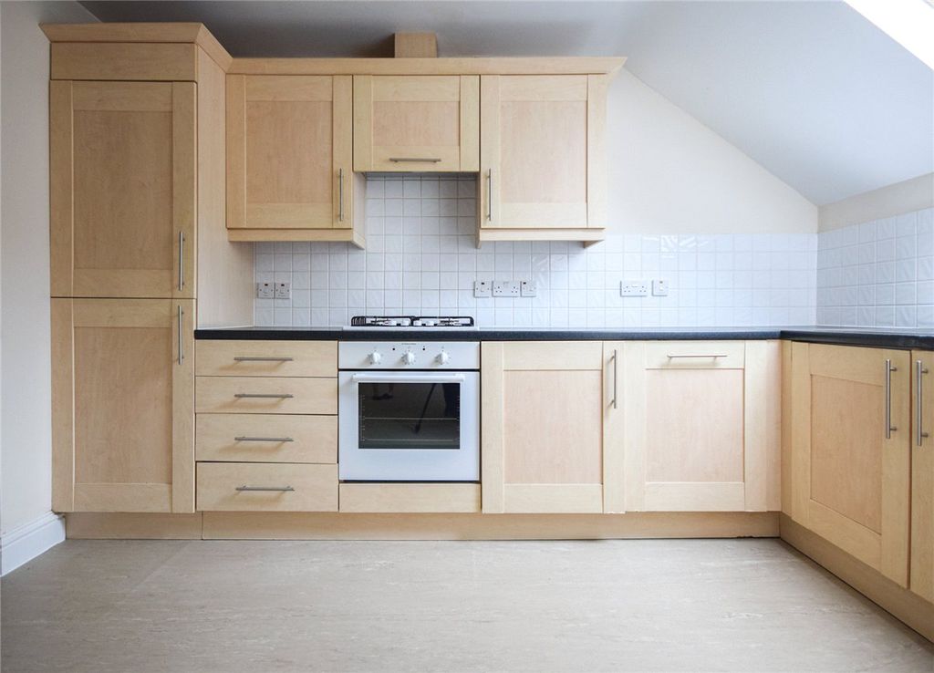 Property photo 2 of 14 Picture No. 31