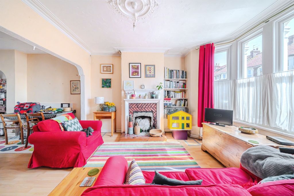 Property photo 3 of 17