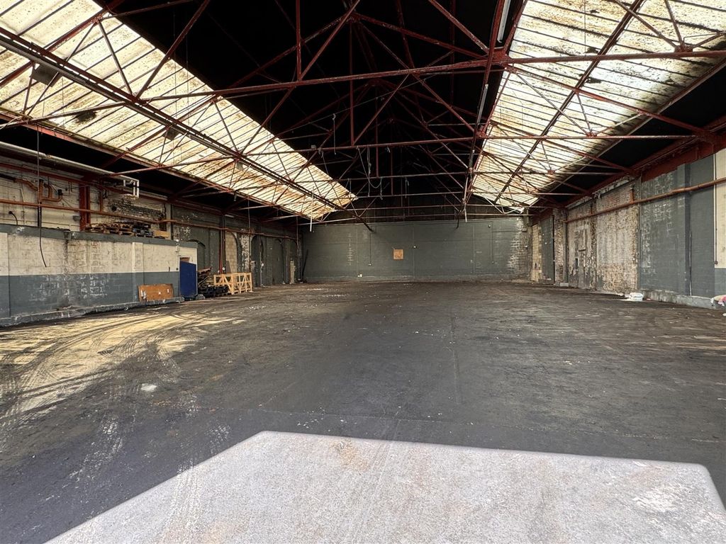 Property photo 3 of 6