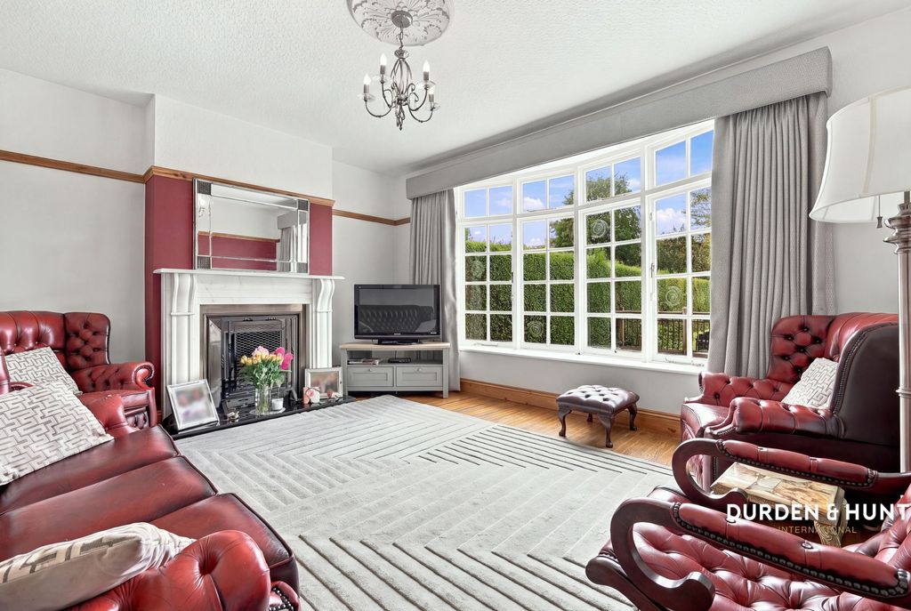 Property photo 2 of 33