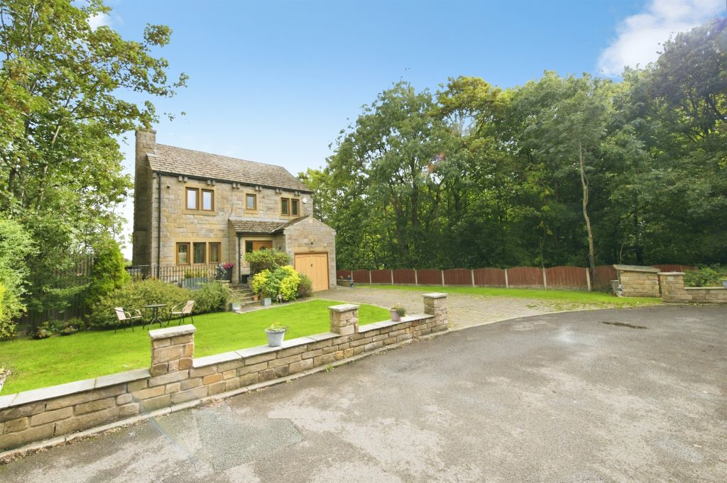 Property photo 2 of 23