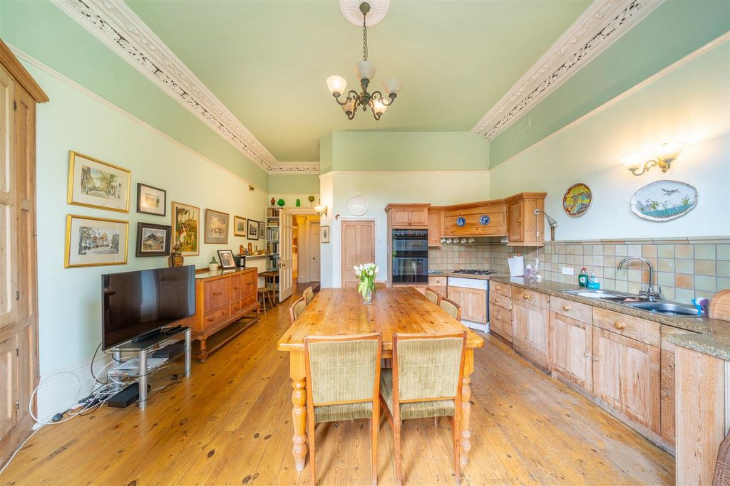 Additional image 6 of 2 bed flat for saleCavendish Road East, The Park NG7