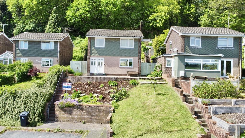 Property photo 1 of 22